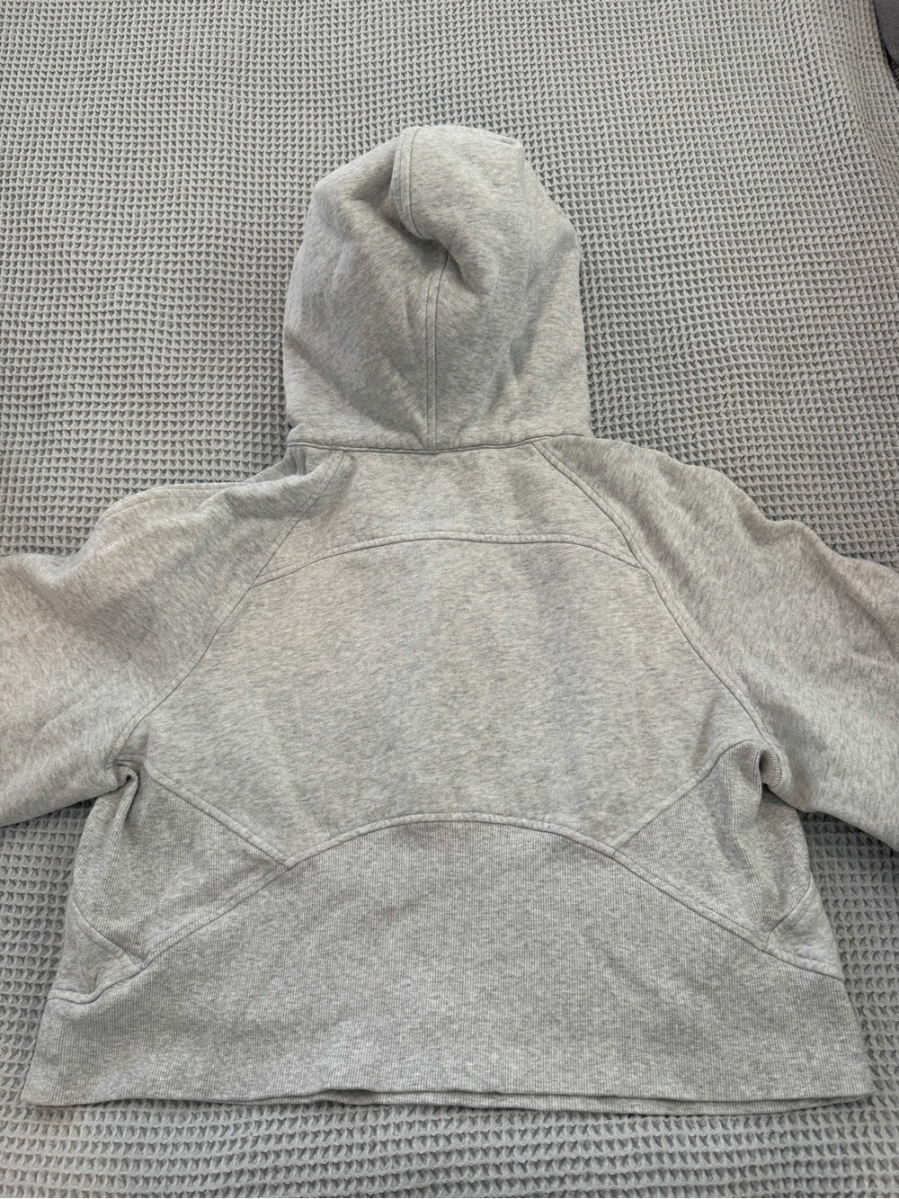 Lululemon scuba cropped hoodie- Heather Gray Half-Zip Hoodie - Picture 4 of 4